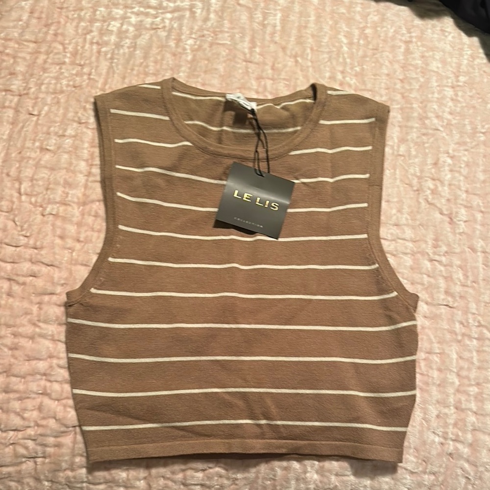 Le Lis White and Tan Muscle Tee Crop